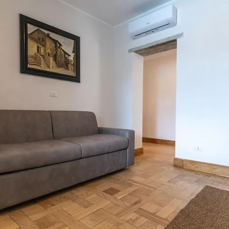Lakefront Three Minutes From Orta Apartment