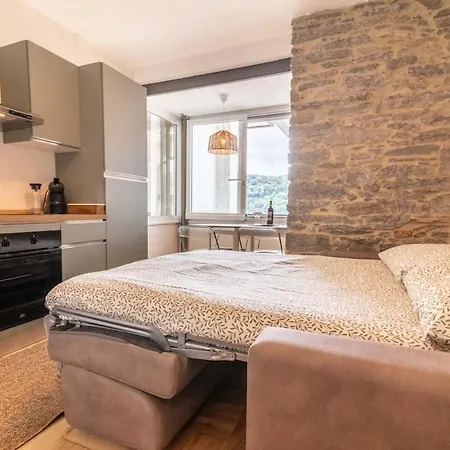 Lakefront Three Minutes From Orta Apartment *