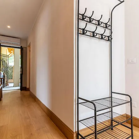 Apartment Lakefront Three Minutes From Orta
