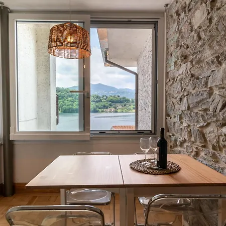 Apartment Lakefront Three Minutes From Orta *