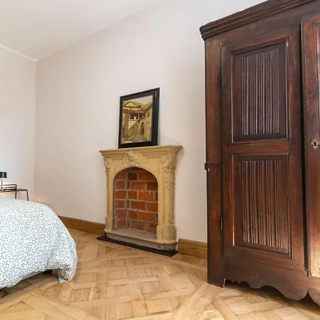 Apartment Lakefront Three Minutes From Orta *